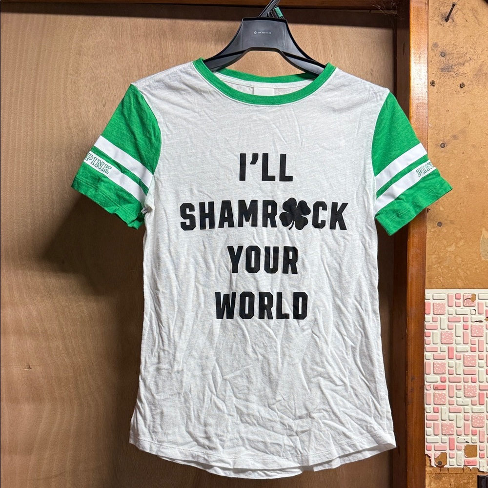 🍀 VS PINK ST PATTYS DAY TEE 🍀